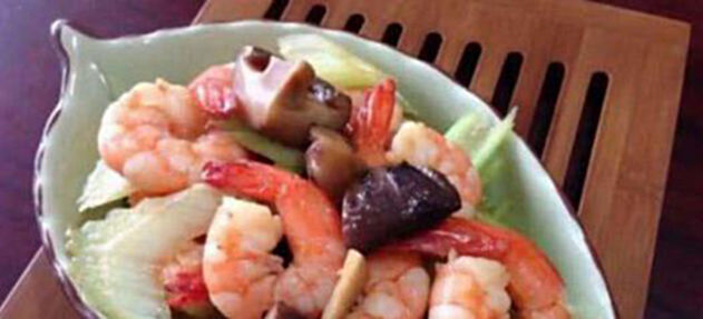 椒盐里脊，萝卜炖牛肉，蚝油鸡翅的做法
